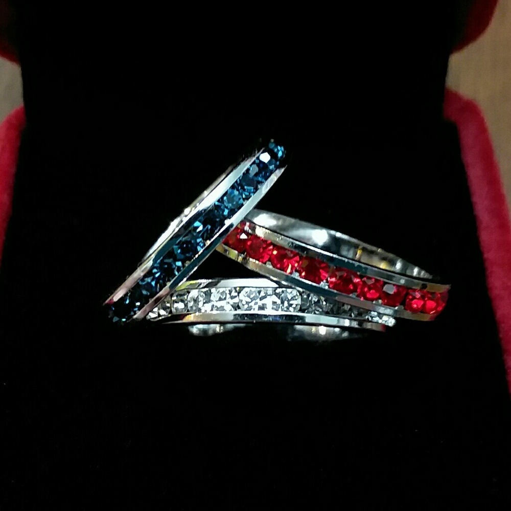 Patriotic Swarovski Crystals Stackable 3 Rings Set size 7 - Picture 5 of 6
